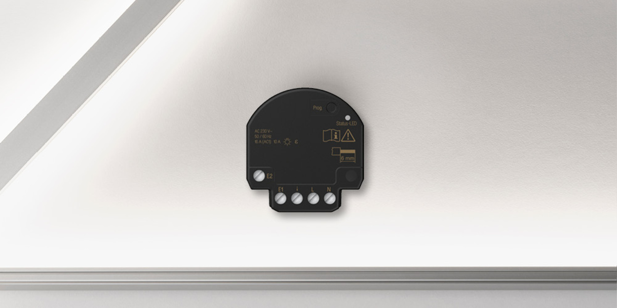 JUNG HOME Jalousieaktor Mini bei Weber GmbH in Leingarten
