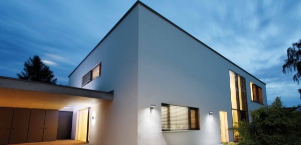 Außen­beleuchtung bei Weber GmbH in Leingarten