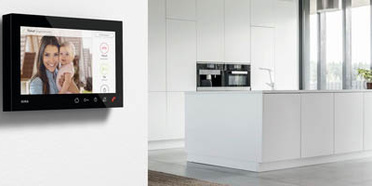 Gira Wohnungsstation bei Weber GmbH in Leingarten